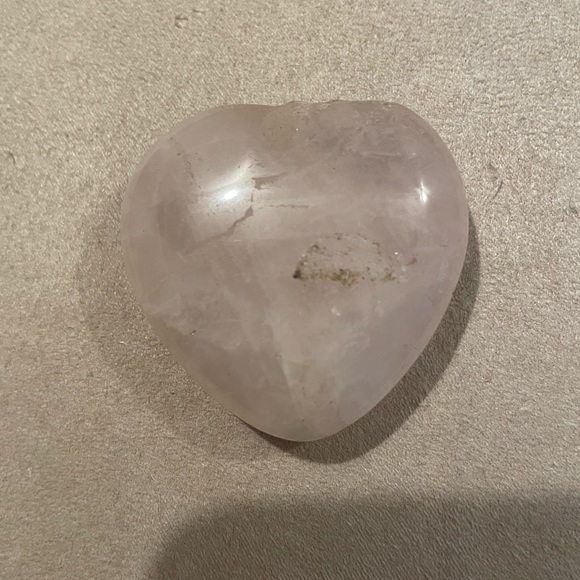 Rose Quartz Heart - Picture 2 of 4